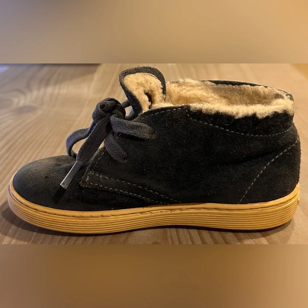 KIDS Tod’s Junior Periwinkle Blue Suede Fleece Boots - Size 7 Baby